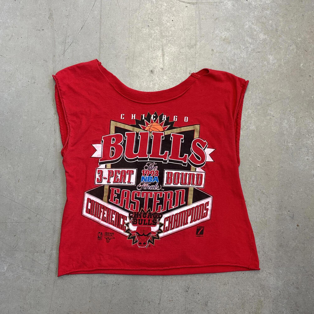 Vintage 90s NBA Chicago Bulls 3-Peat Champions Cut Off T-Shirt Small Red